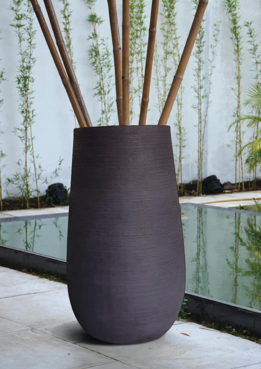 Orci moderni e anfore decorative per l’arredamento di esterni esclusivi