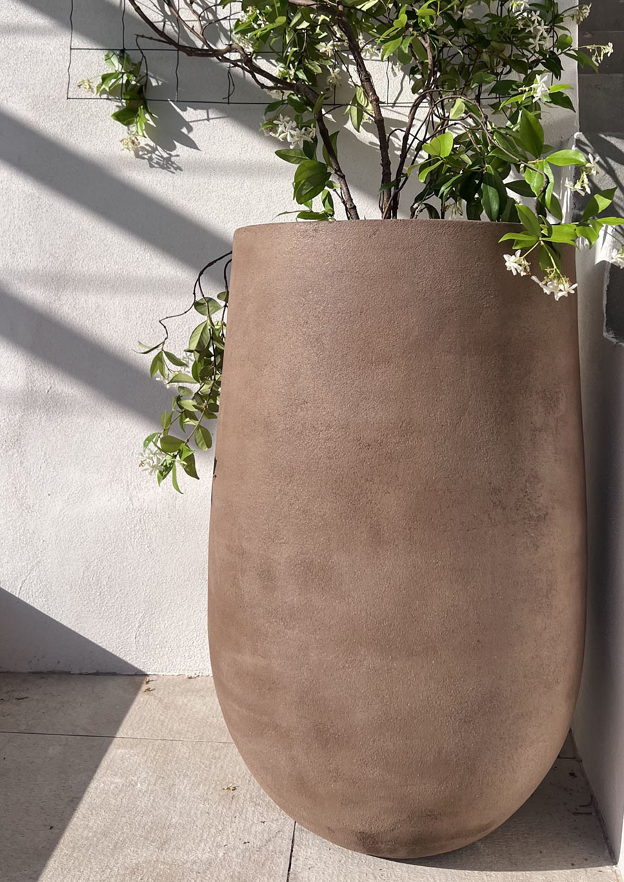Vasi per piante giganti dal design rotondo e moderno